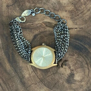 Multi chain watch